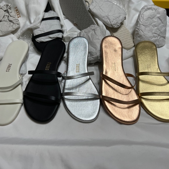 Tkees Gemma Women's Sandals NWT Metallic & Classic Colors - Picture 2 of 12